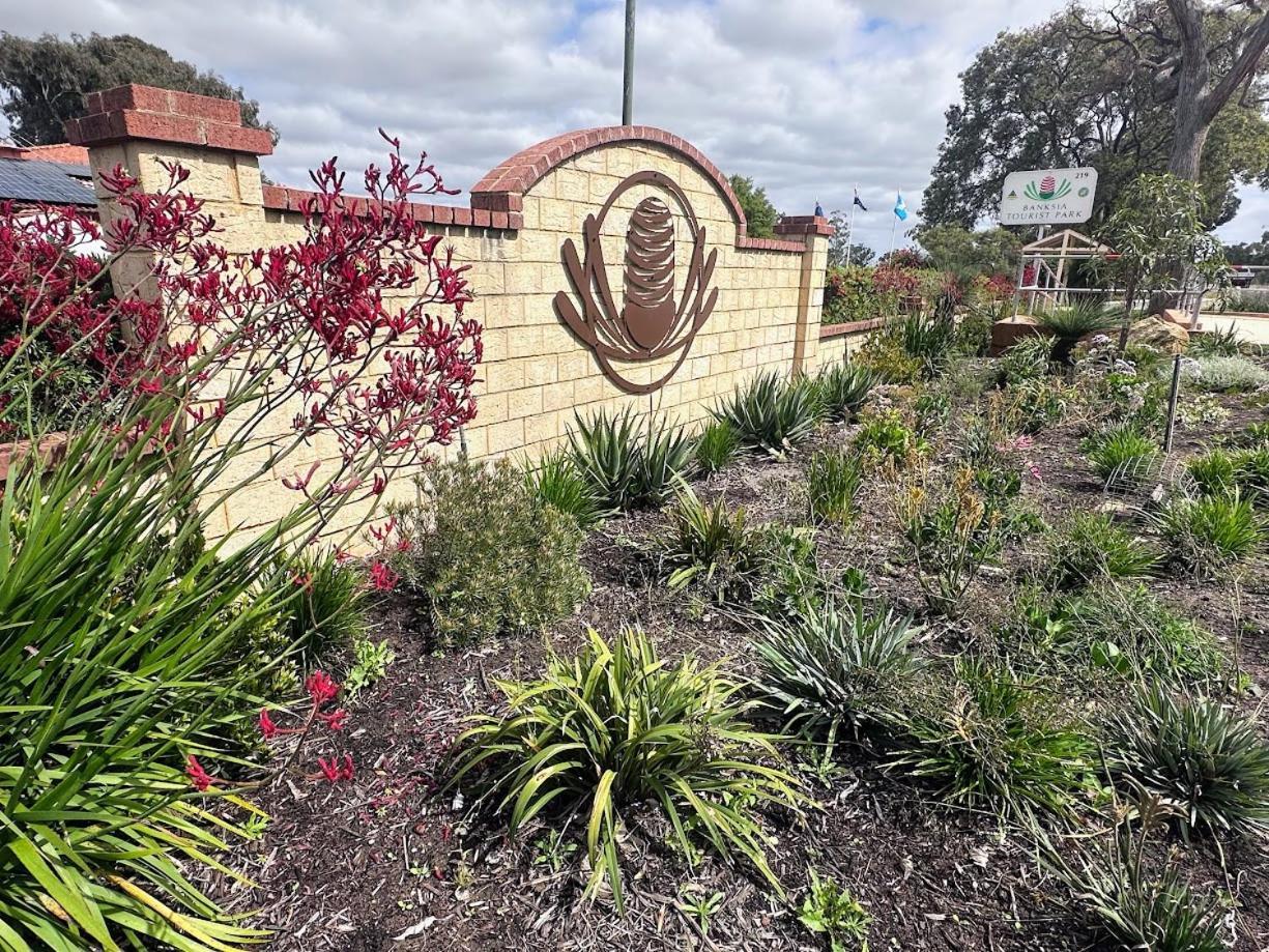 Hotel Banksia Tourist Park Perth Exterior foto